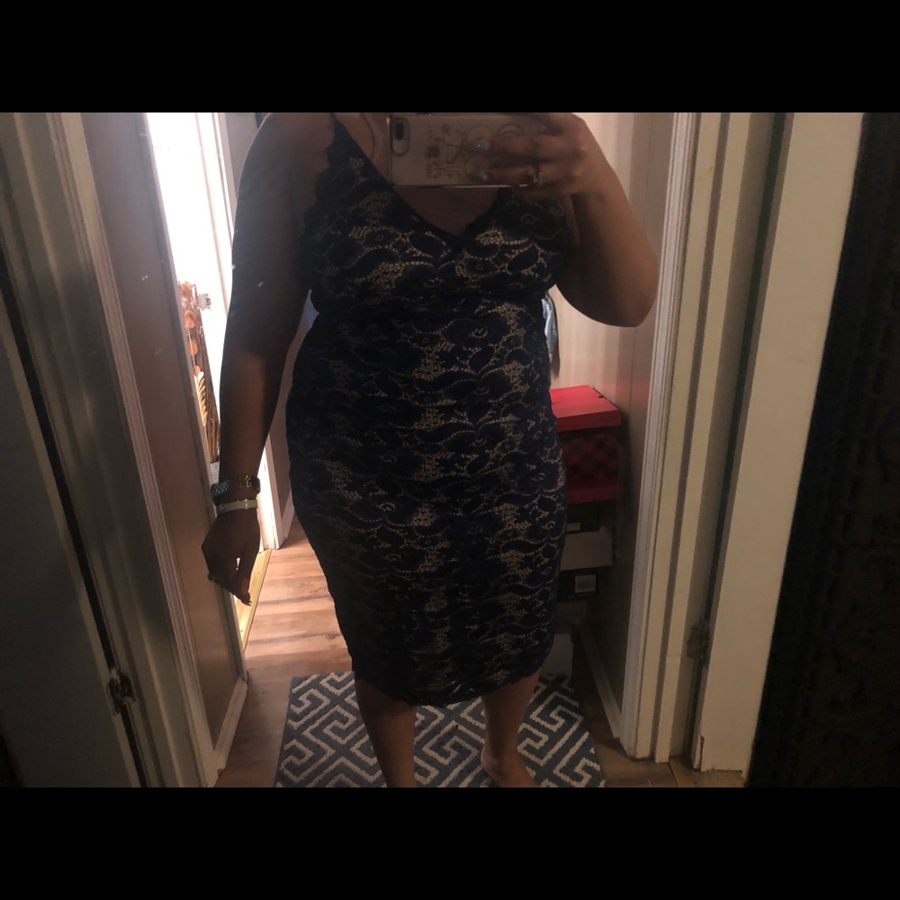 Fashion nova lace party/ Date night Dress